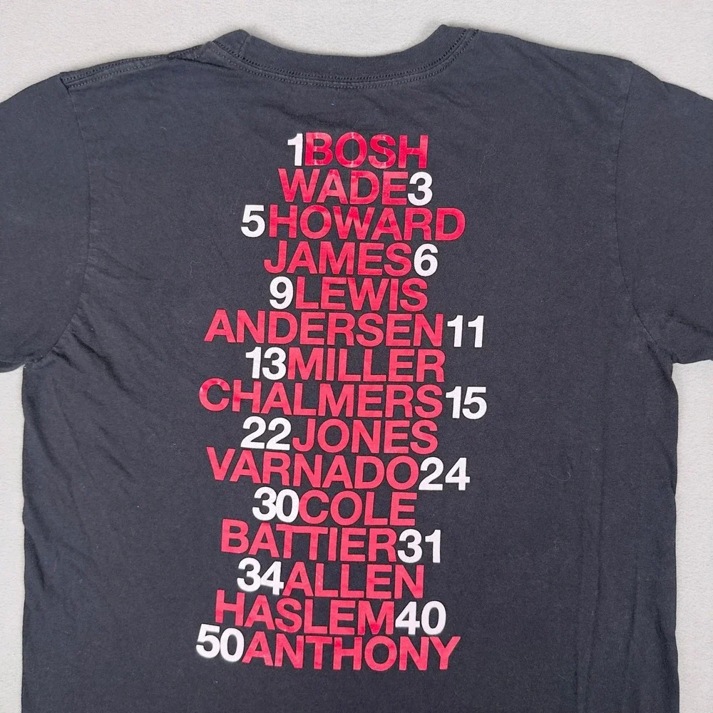 Adidas Miami Heat 2013 NBA Finals Champions T-Shirt M Black Roster LeBron Wade‎